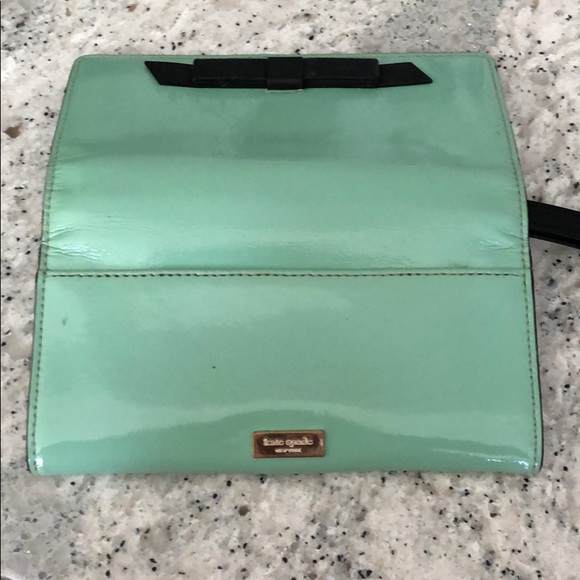 Kate Spade wristlet - Picture 3 of 4